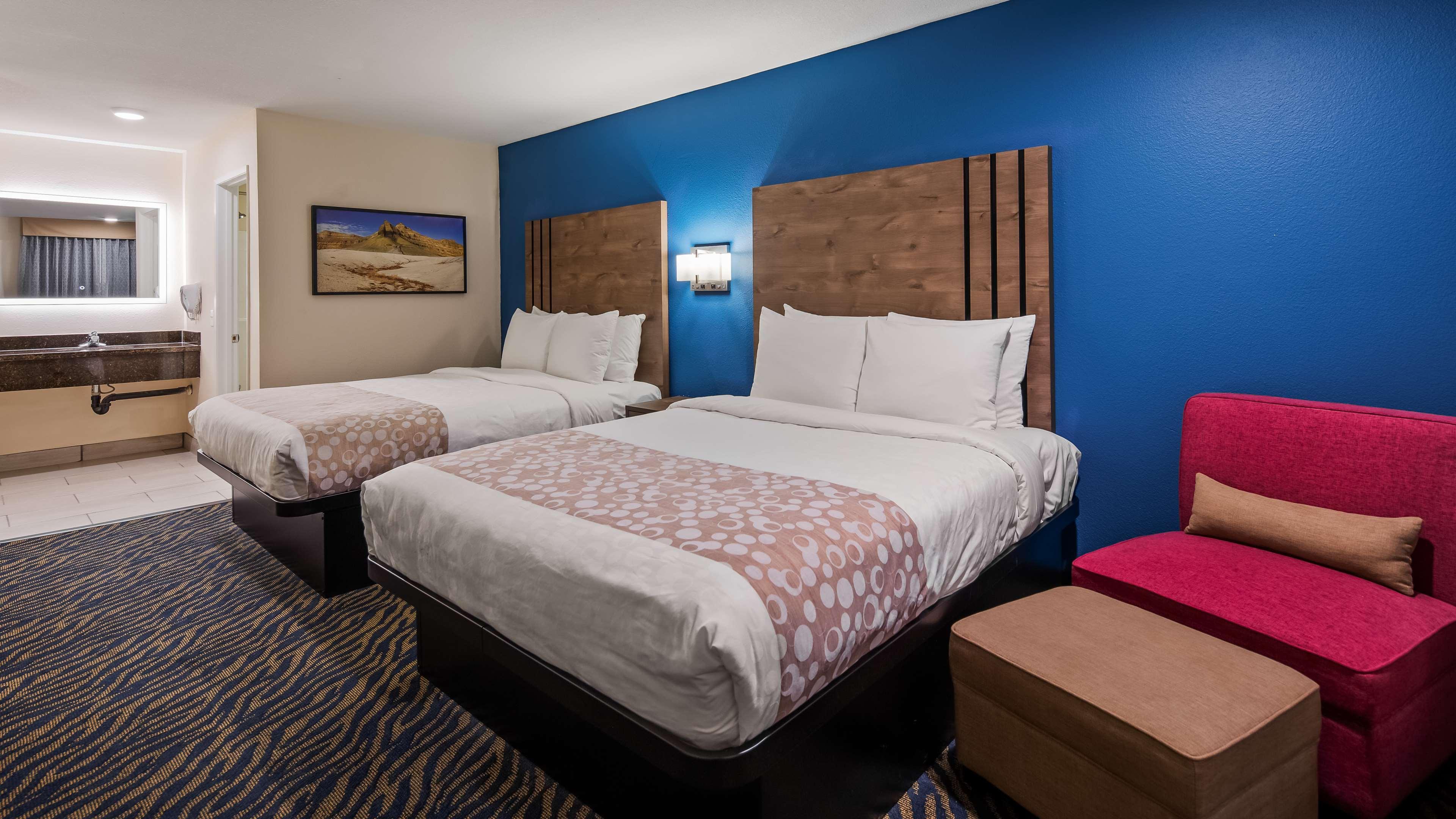 Surestay Plus Hotel By Best Western Hesperia Room photo