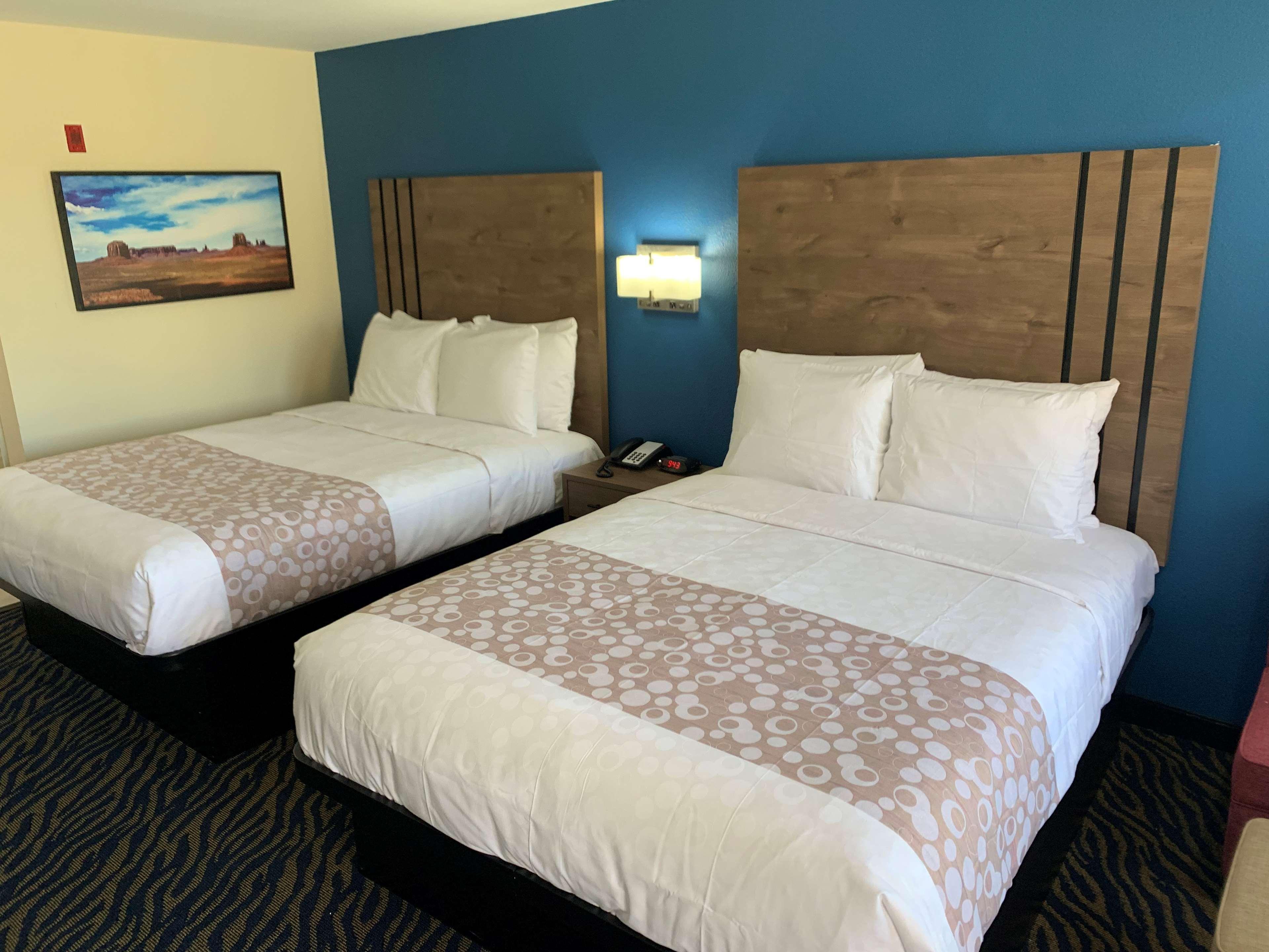 Surestay Plus Hotel By Best Western Hesperia Room photo