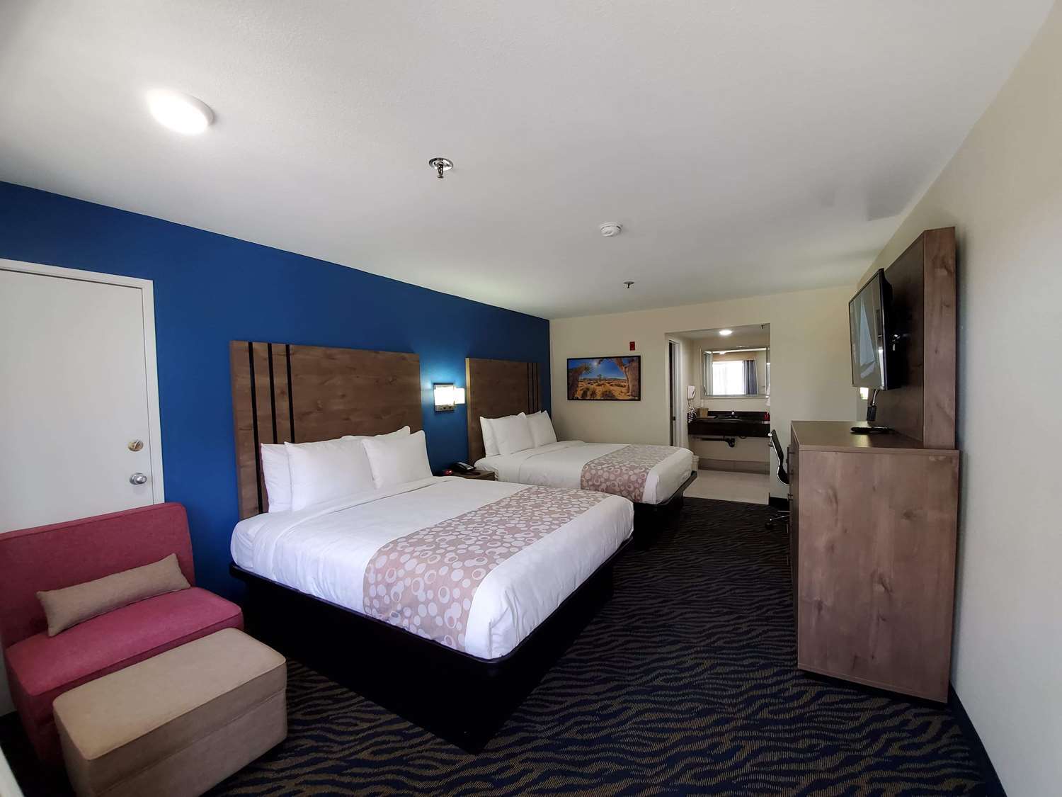 Surestay Plus Hotel By Best Western Hesperia Room photo