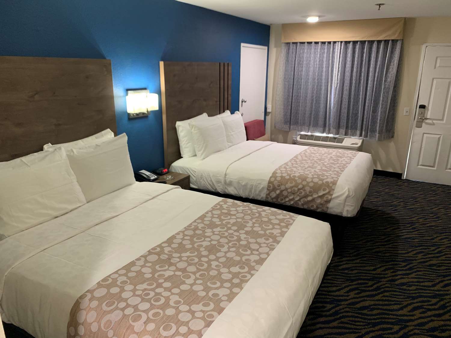 Surestay Plus Hotel By Best Western Hesperia Room photo